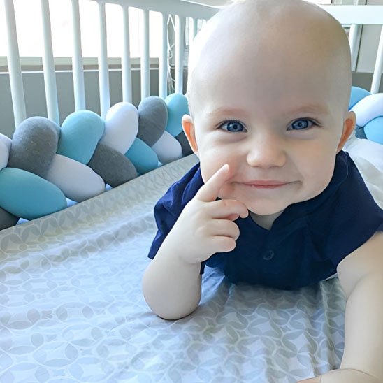 Tresse de lit bébé