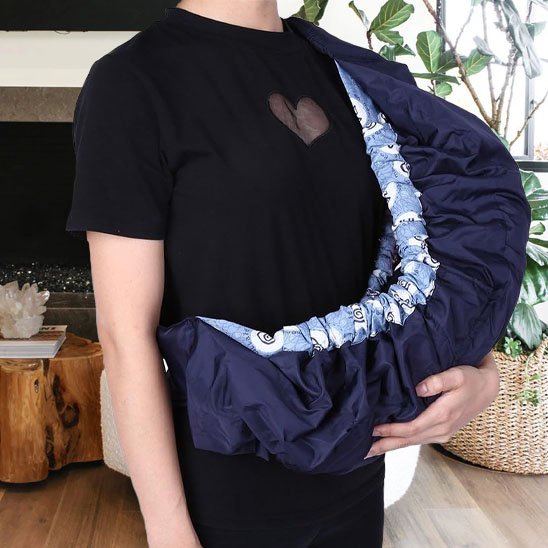 bebe porte en echarpe